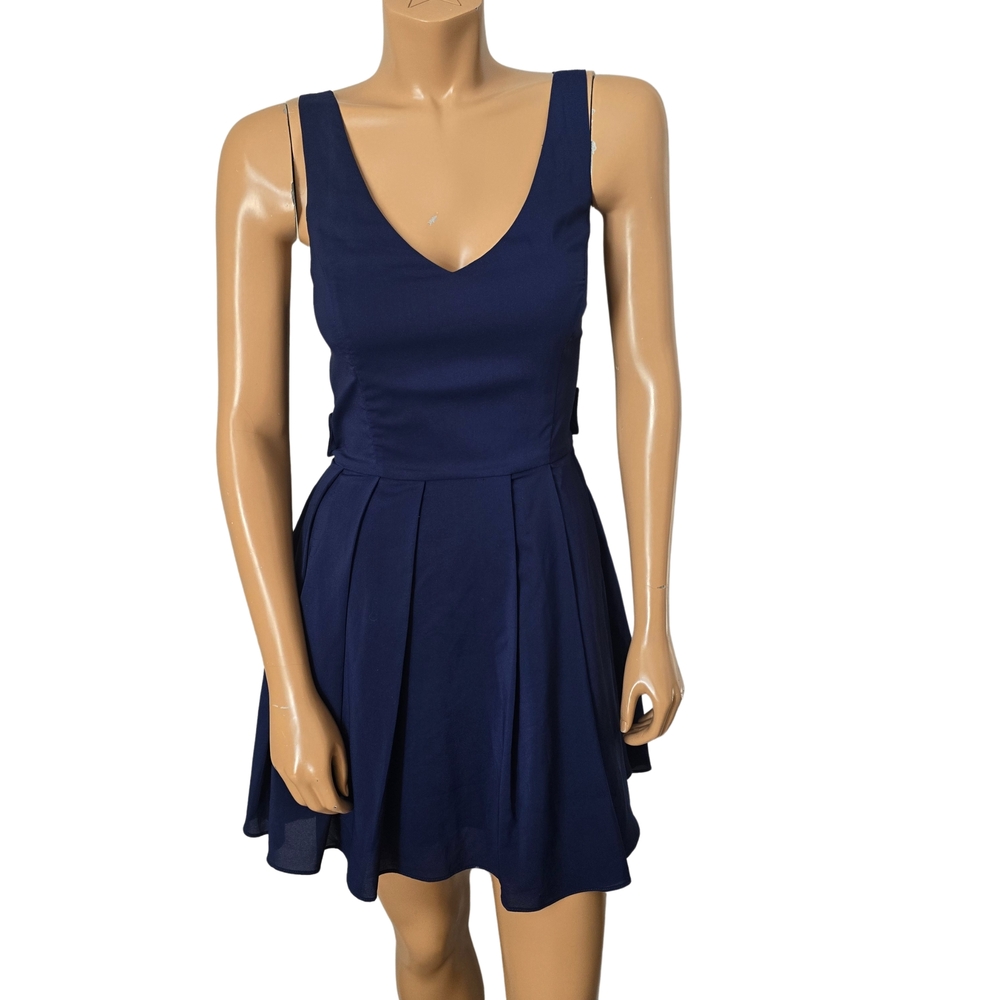 Navy Blue Sleeveless Criss Cross Dress Large